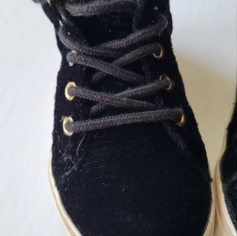Girls Velvet Critter Zip-up Sneakers